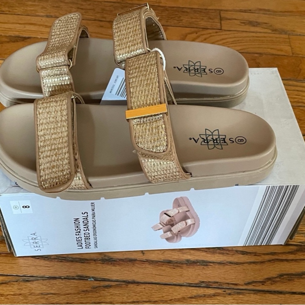 Serra Women's Sandals - Tan and Gold